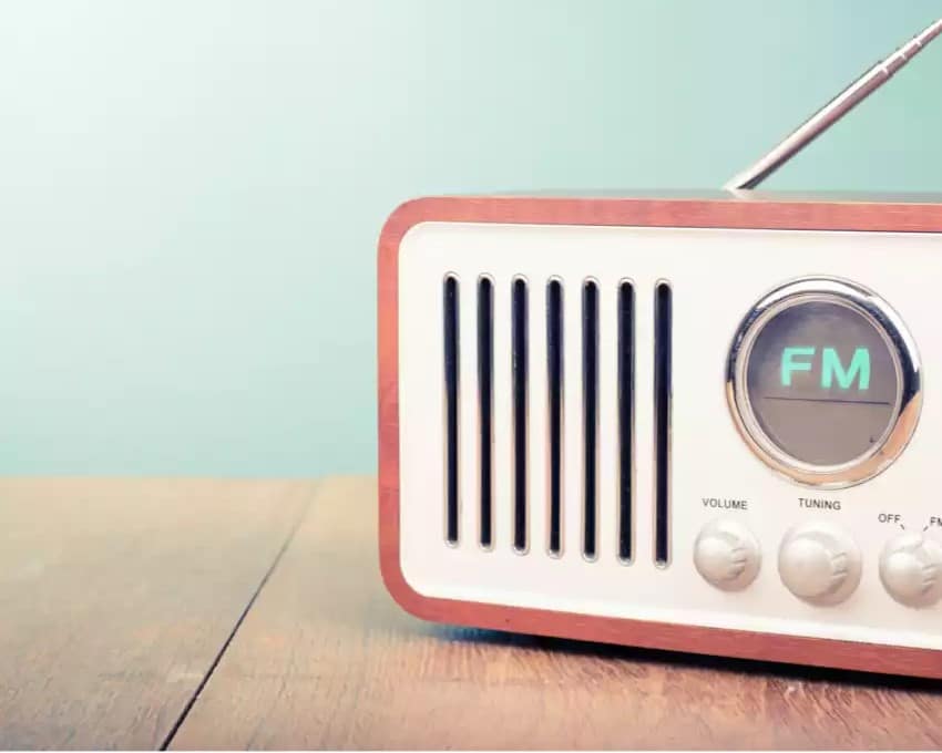 A vintage FM radio